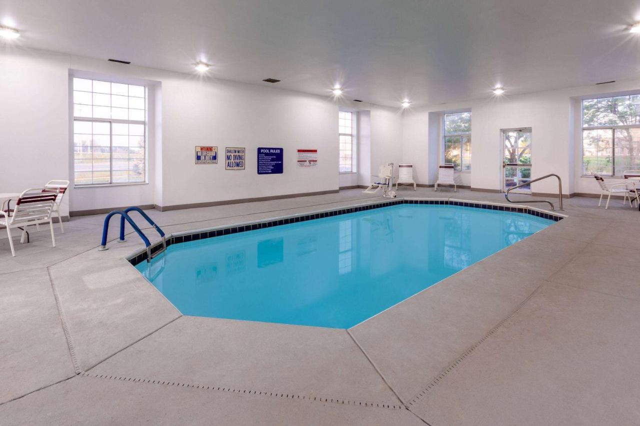 Microtel Inn & Suites By Wyndham Sunbury - Columbus North Εξωτερικό φωτογραφία